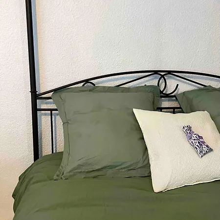Sleep In The Hood アパート